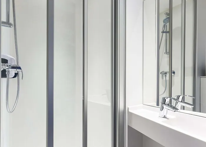 f1 Paris Porte De ChatillonГотель